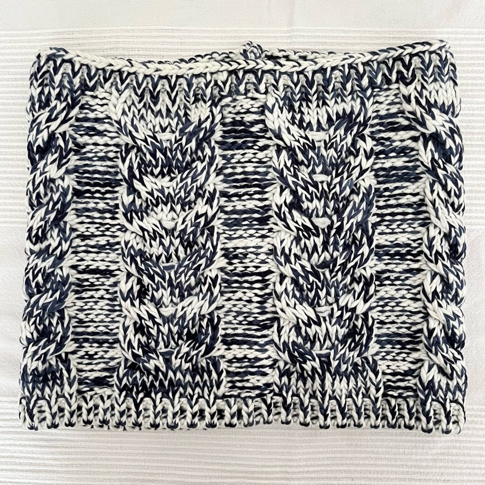 Gap Women's Tube Scarf Snood Chunky Cable Knit Blue White Ski Winter Neck Gaiter